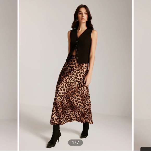 Commense Metal-Button Vest With Leopard Zipper Skirt Set XS NWT - Picture 1 of 6